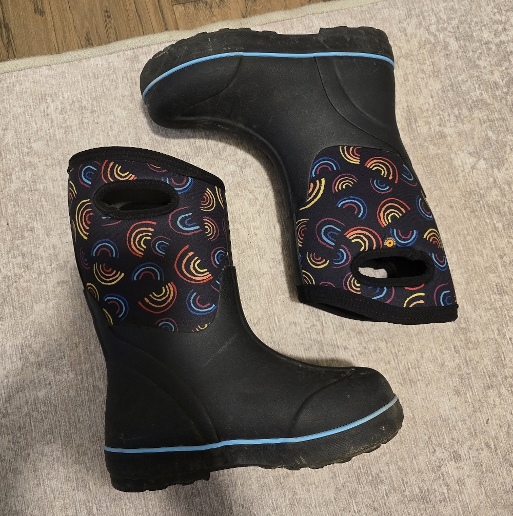 🌈 Bogs Waterproof Winter Snow Boots - Youth Size 3 Rainbow Arches Super warm!